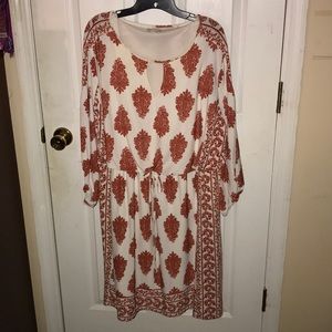 Dress pattern cream